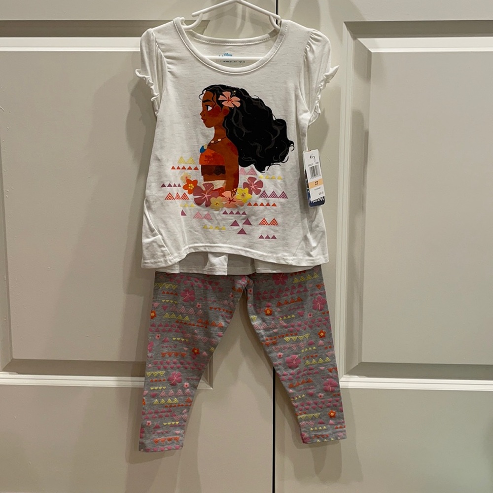 Moana set